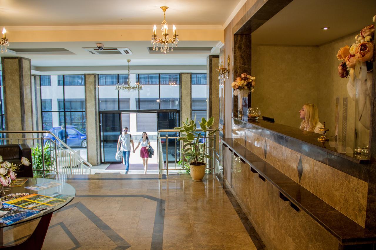 Grand Hotel Gagra Buitenkant foto