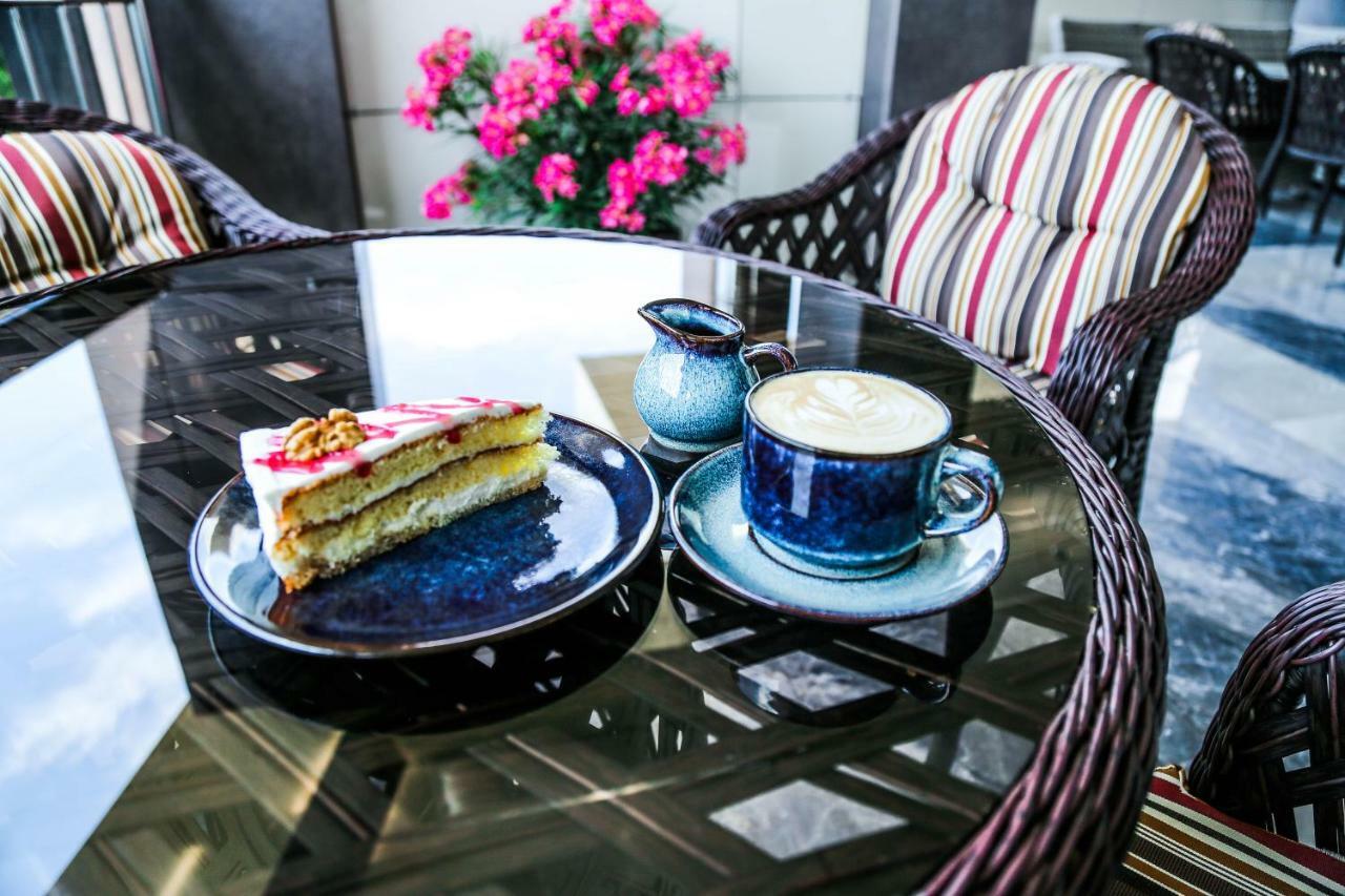 Grand Hotel Gagra Buitenkant foto