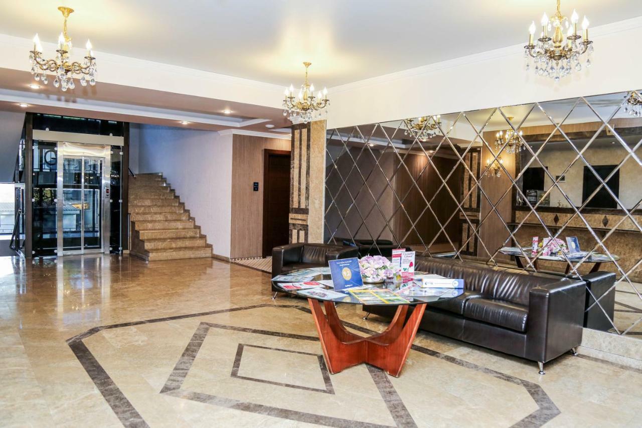Grand Hotel Gagra Buitenkant foto