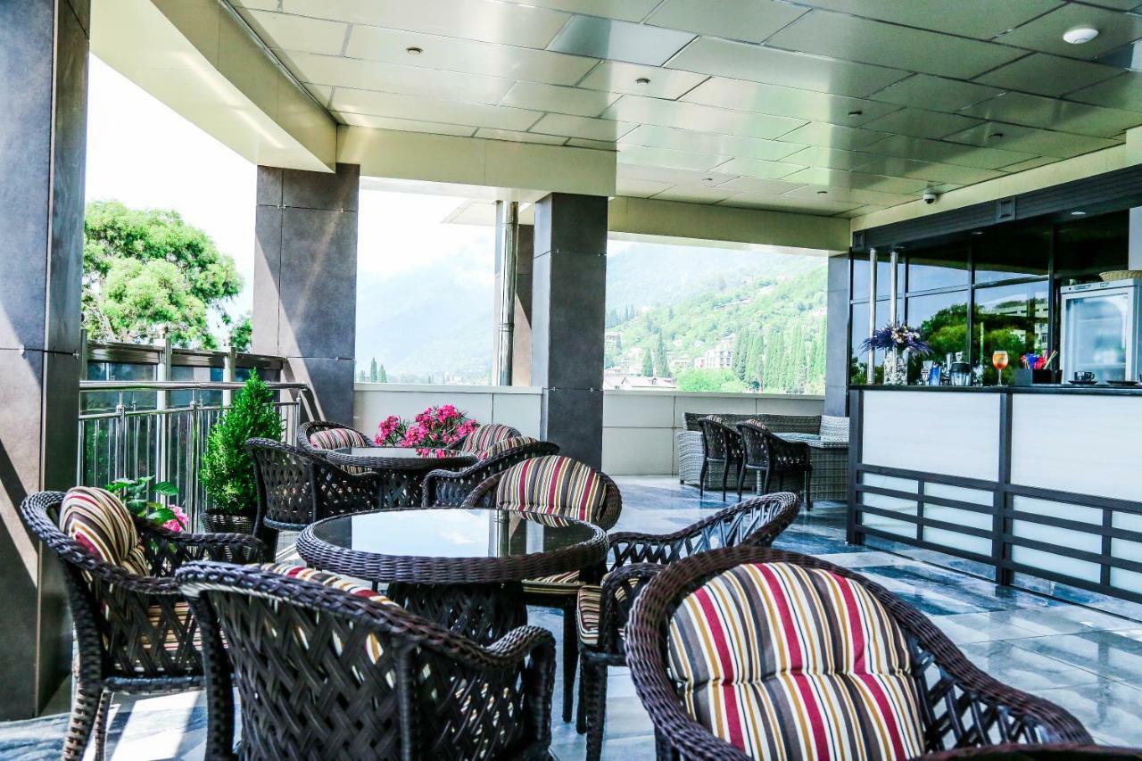 Grand Hotel Gagra Buitenkant foto