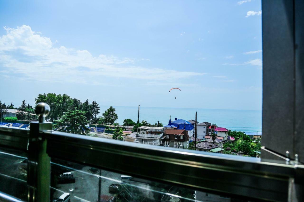 Grand Hotel Gagra Buitenkant foto